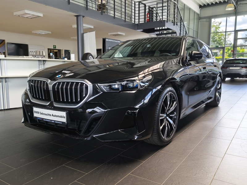 BMW 520 d xDrive M Sport AHK/RFK/H&K/ACC/20" — photo 3