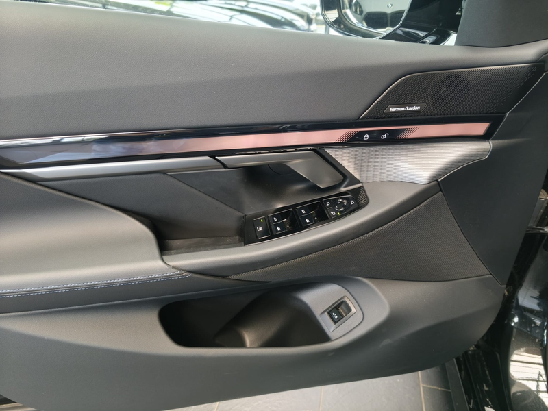 BMW 520 d xDrive M Sport AHK/RFK/H&K/ACC/20" — photo 9