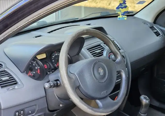 Renault Megane view 11
