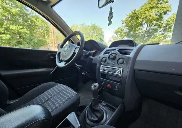 Renault Megane view 17