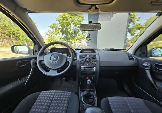 Renault Megane view 14
