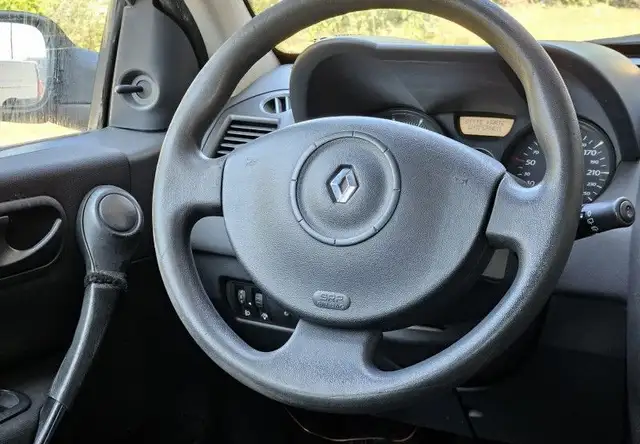 Renault Megane view 15