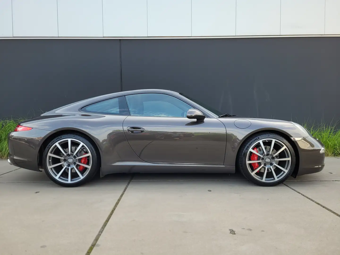 Porsche 911 **VERKOCHT** Grijs - 2