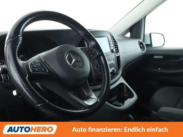 Mercedes-Benz Vito view 11