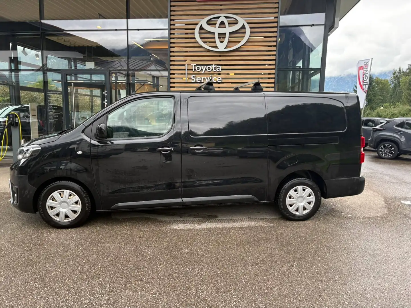 Toyota Proace Pro Ace 2,0 D-4D 120 L2 Lang Schwarz - 1