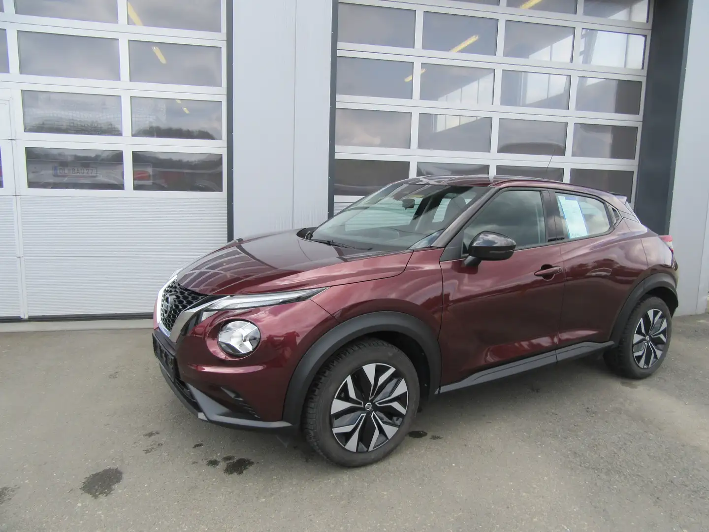 Nissan Juke 1,0 DIG-T Acenta Rot - 2