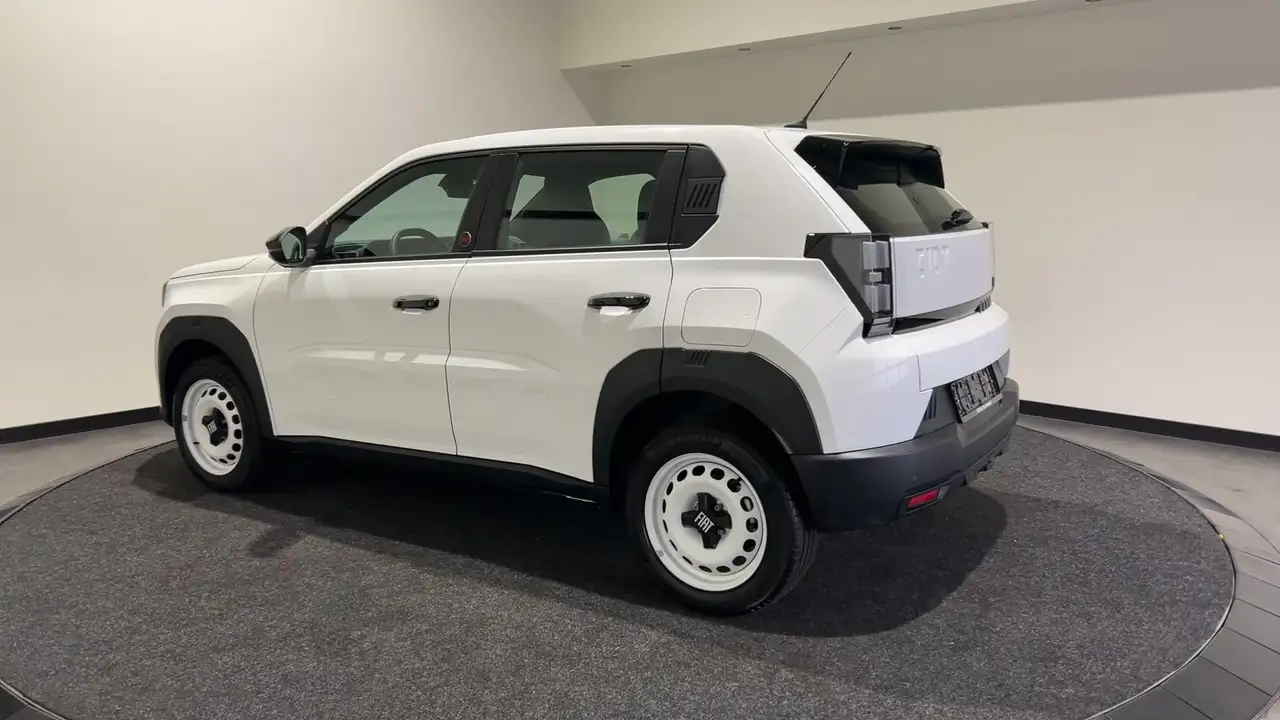 Fiat Grande Panda RED 11kW 44 kWh Nieuwe Red is Wit | Met de witte P 29