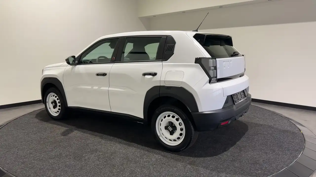 Fiat Grande Panda RED 11kW 44 kWh Nieuwe Red is Wit | Met de witte P 30