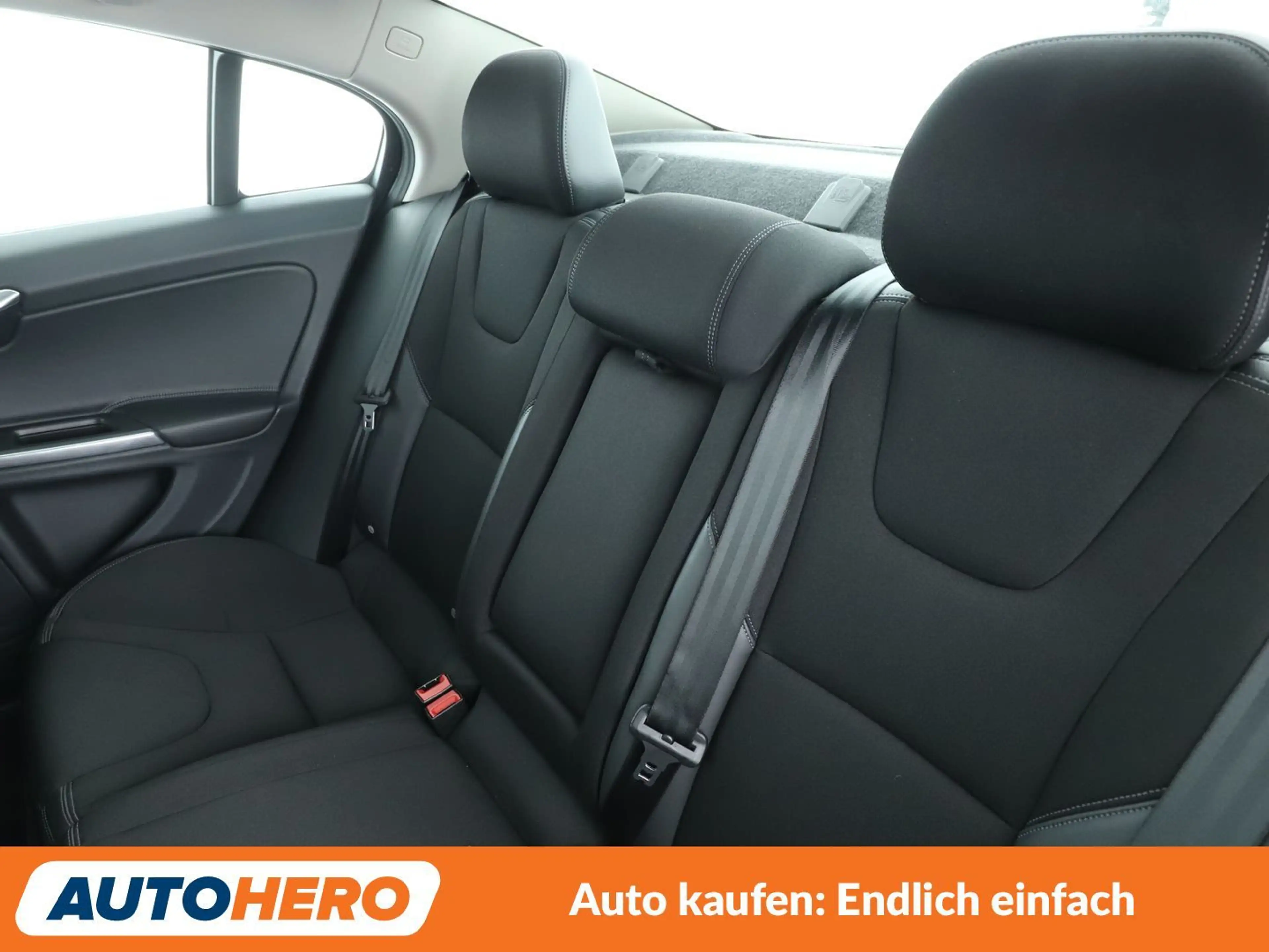 Volvo S60 1.5 Momentum Aut.*NAV*XENON*TEMP*PDC*SHZ*ALU* — photo 14