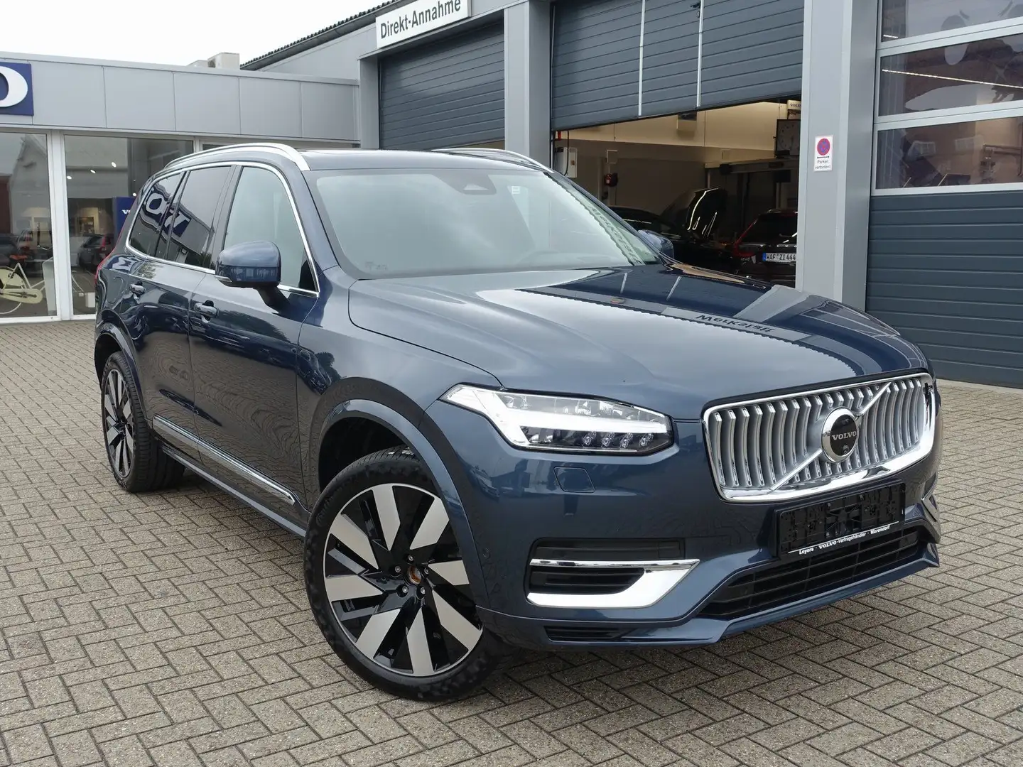 Volvo XC90 Ultra T8 AWD/FourC/360°/H&K/Pano/Head-Up Blau - 2