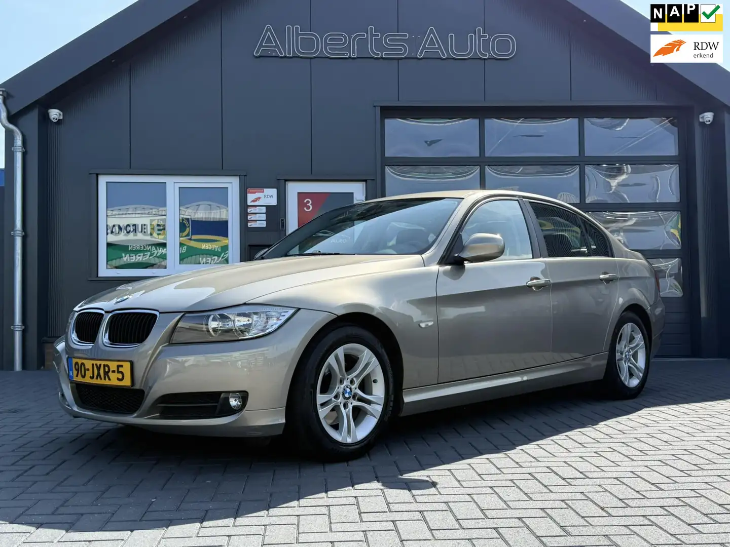 BMW 320 3-serie 320i Business Line | LEDER | NAVI | CLIMA Beige - 1