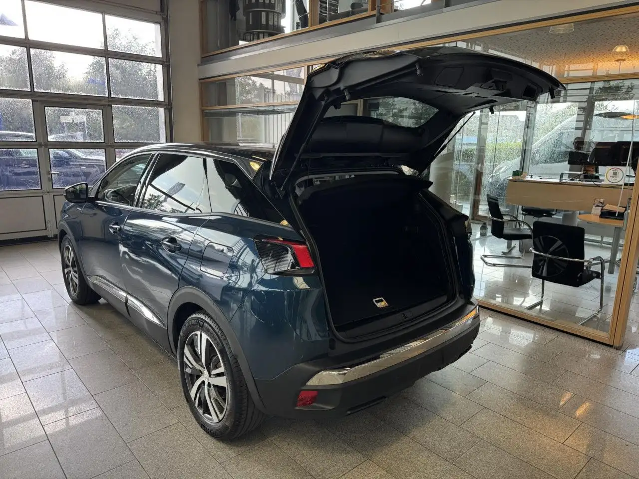Peugeot 3008 Plug-In Hybrid 225 e-EAT8 Allure, AHK! Navi, миниатюра 9