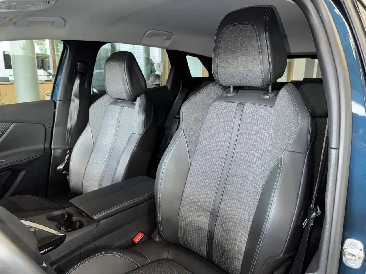 Peugeot 3008 Plug-In Hybrid 225 e-EAT8 Allure, AHK! Navi, миниатюра 21
