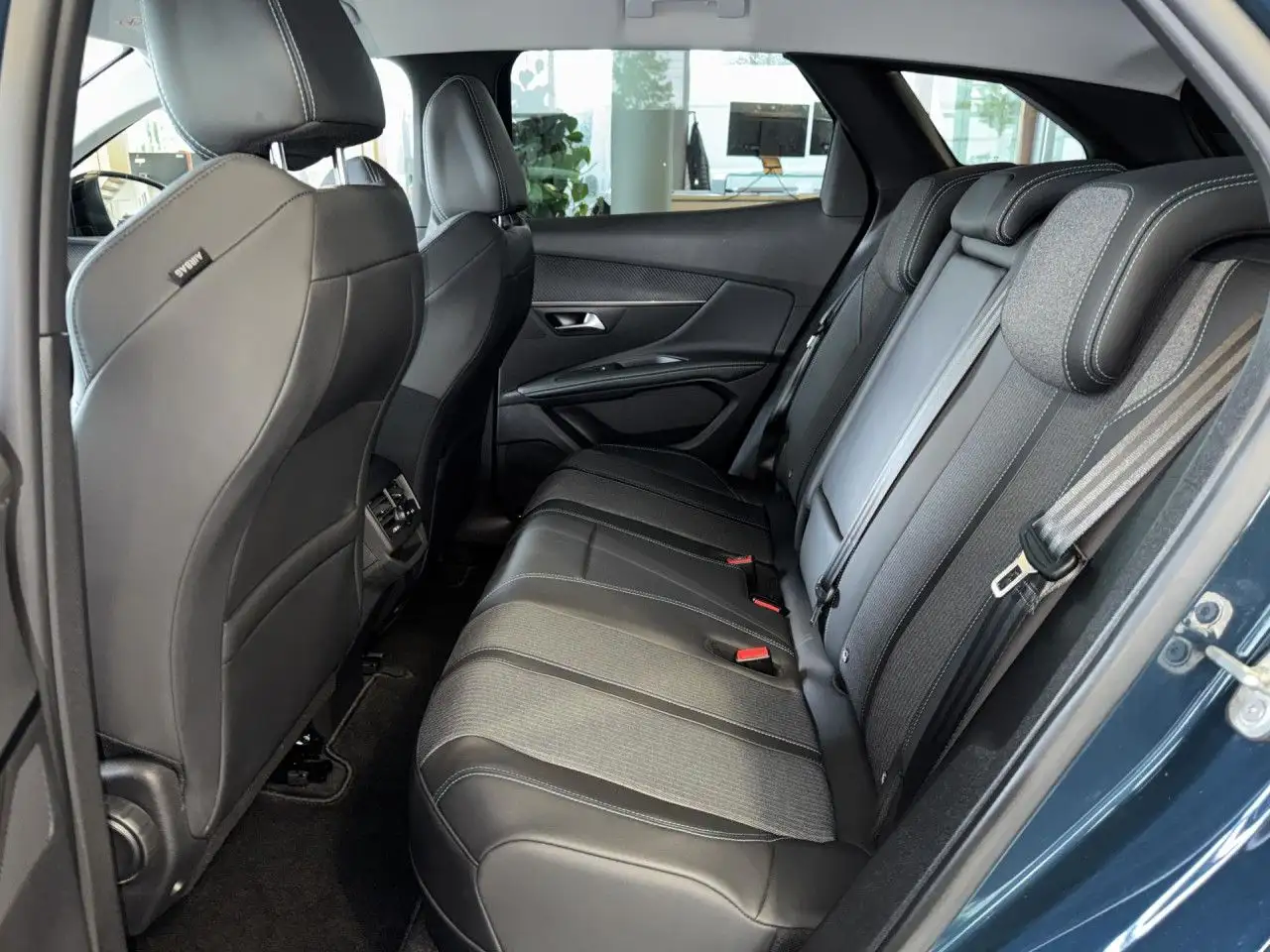 Peugeot 3008 Plug-In Hybrid 225 e-EAT8 Allure, AHK! Navi, миниатюра 22