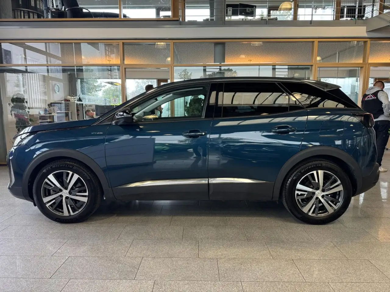 Peugeot 3008 Plug-In Hybrid 225 e-EAT8 Allure, AHK! Navi, миниатюра 4