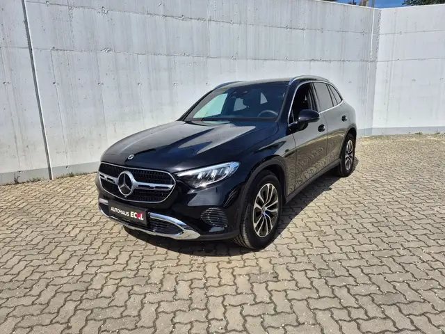Mercedes-Benz GLC 200 d 4MATIC Österreich-Edition Winterp. Ansicht 2