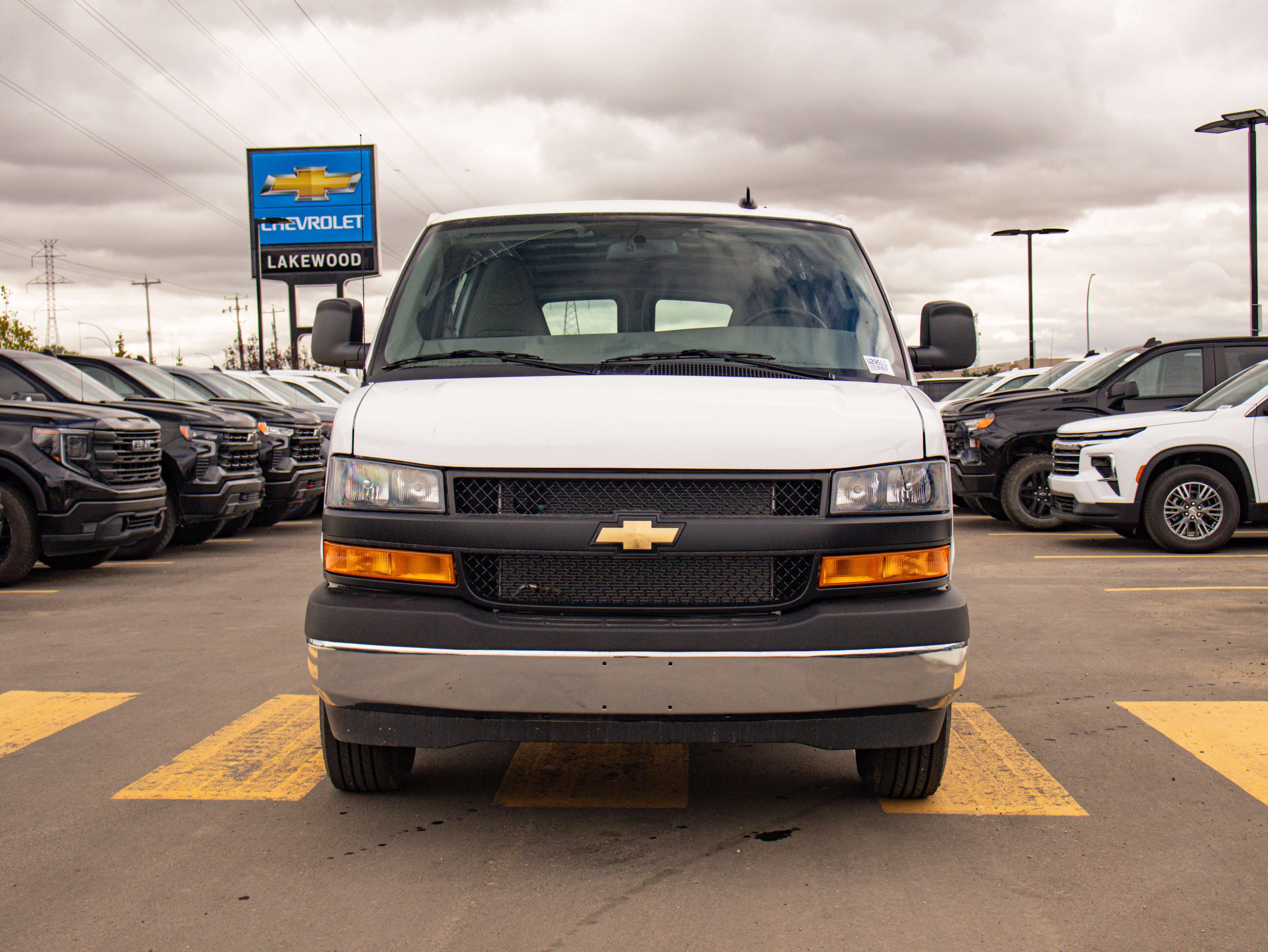 2025 Chevrolet Express 3500 Cargo Van