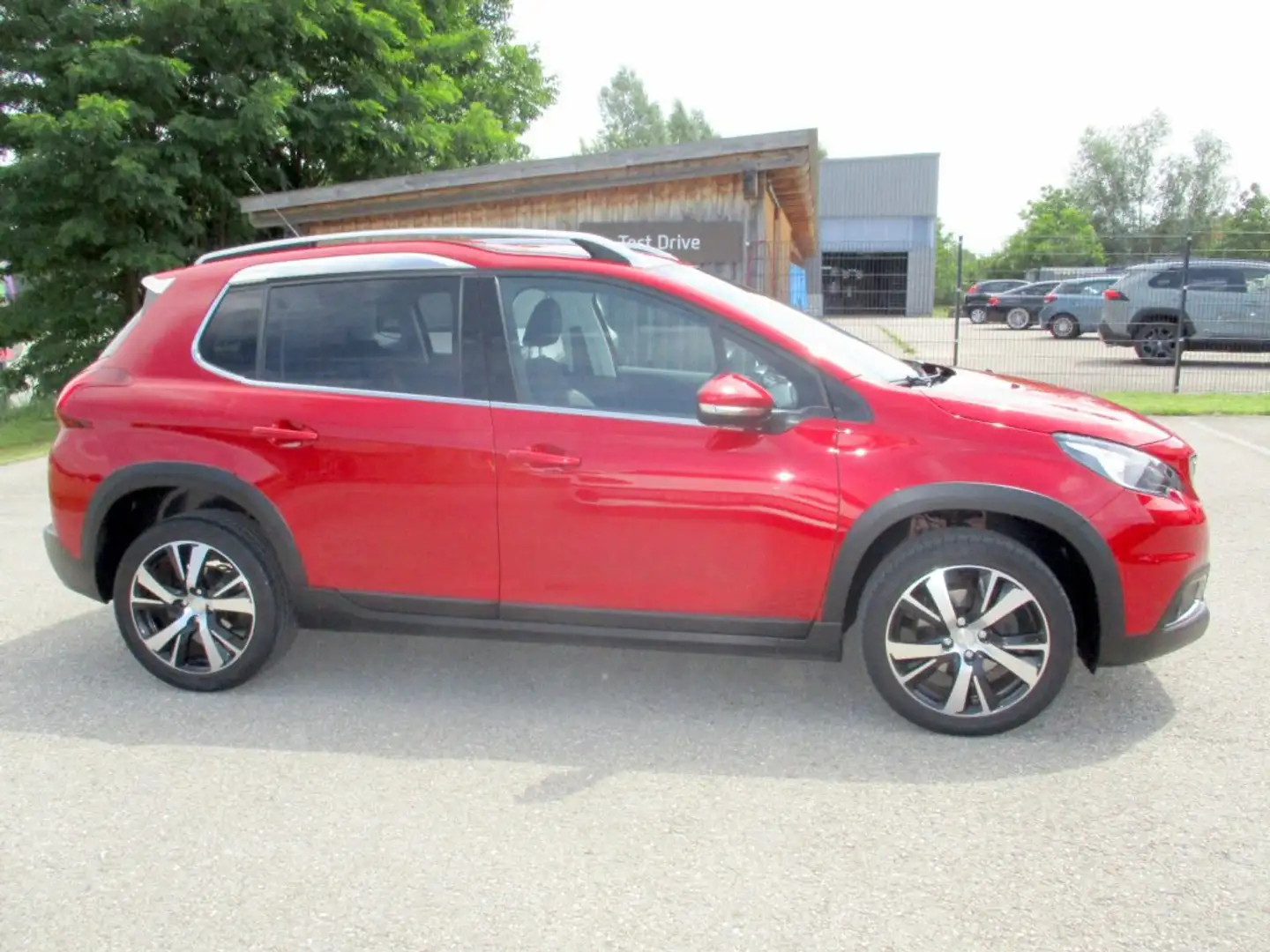 Peugeot 2008 1,6 BHDI Allure Rot - 2