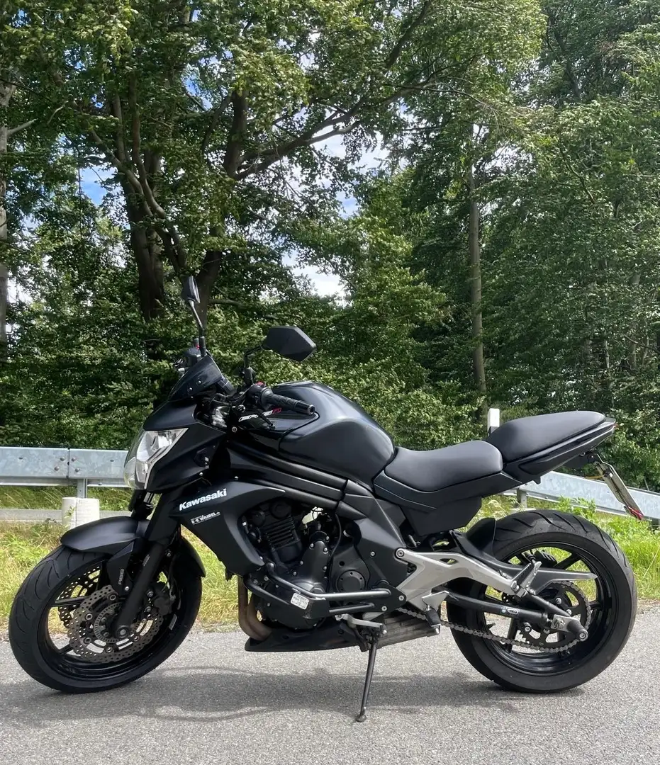 Kawasaki ER - 6 N Schwarz - 1