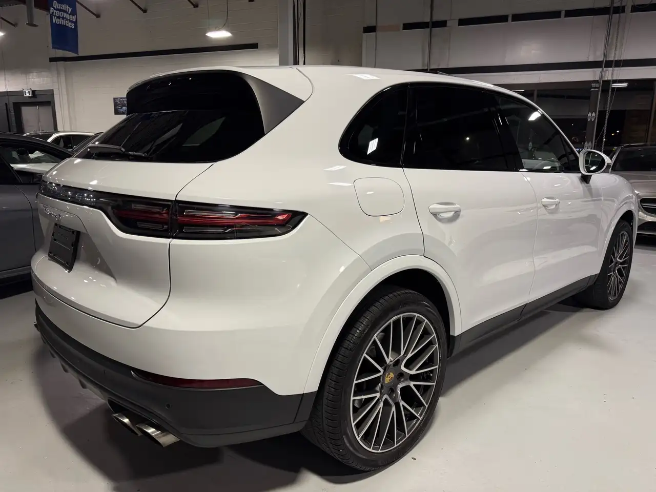 Porsche Cayenne снимка Porsche Cayenne