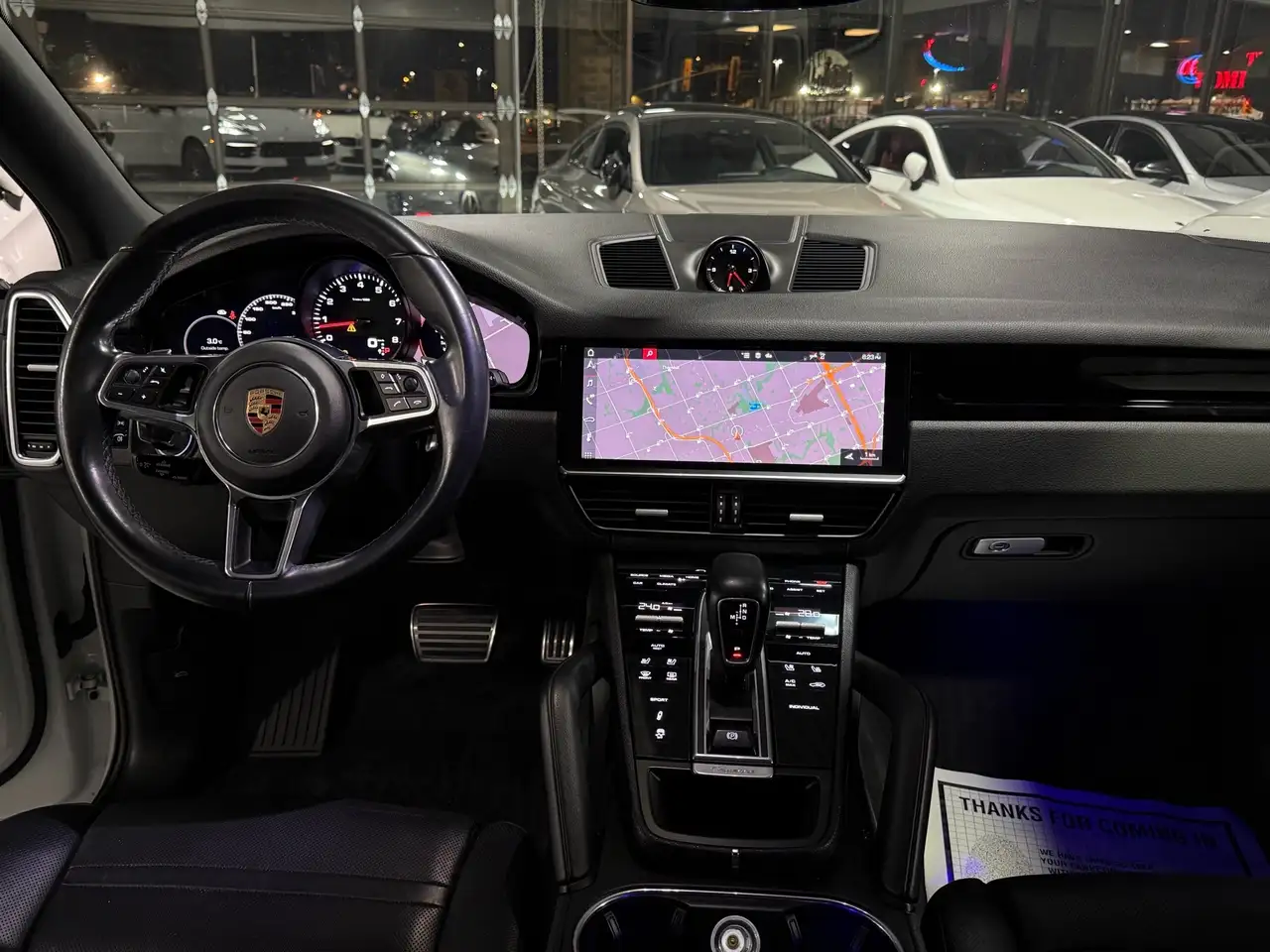 Porsche Cayenne снимка Porsche Cayenne
