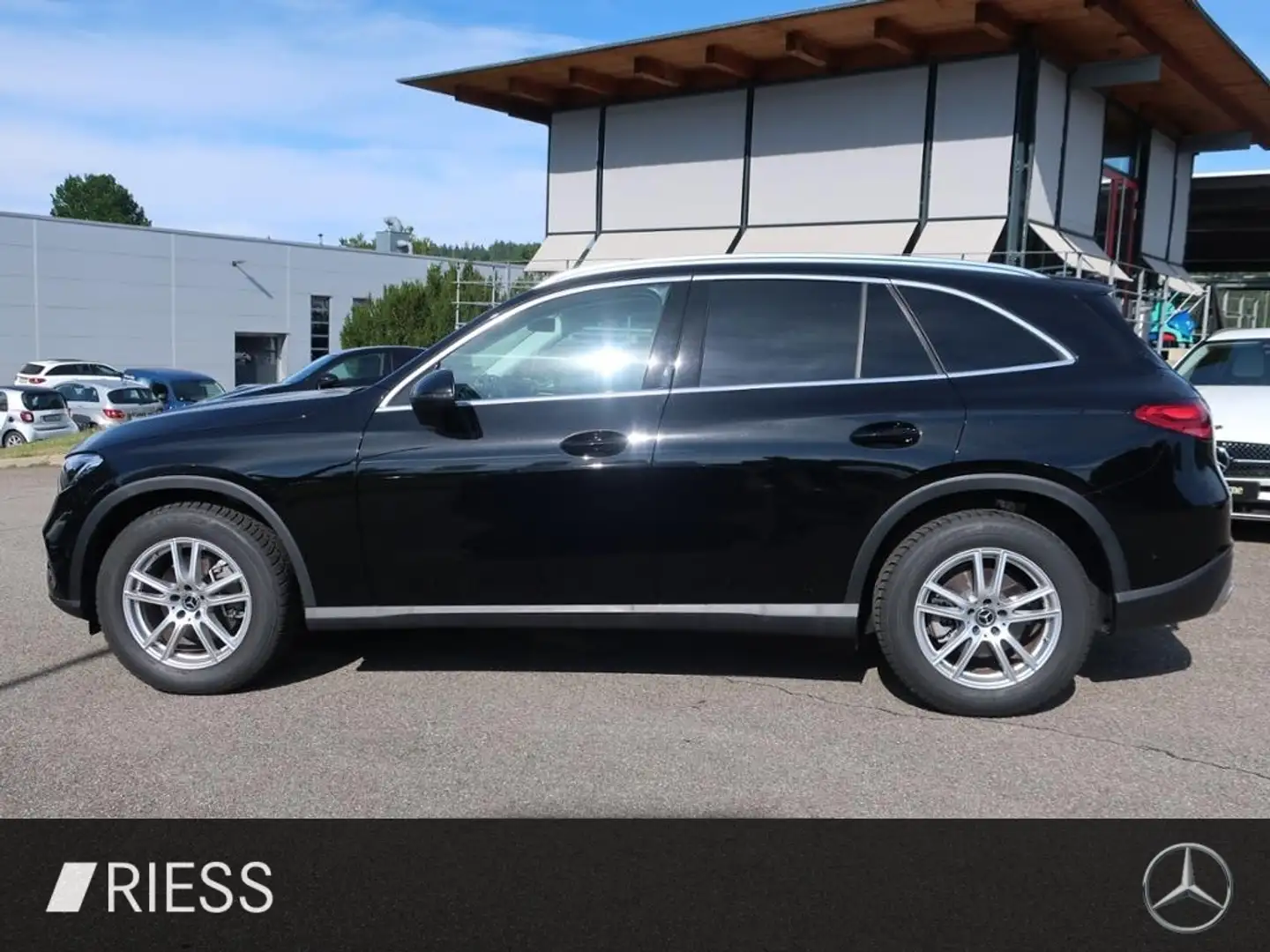Mercedes-Benz GLC 200 4M Avantgarde Navi LED AHK MBUX Kamera 18" Negro - 2