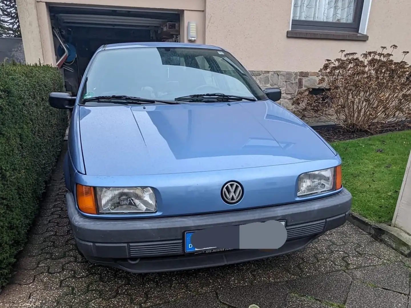 Volkswagen Passat Passat 1.8 CL Blau - 1