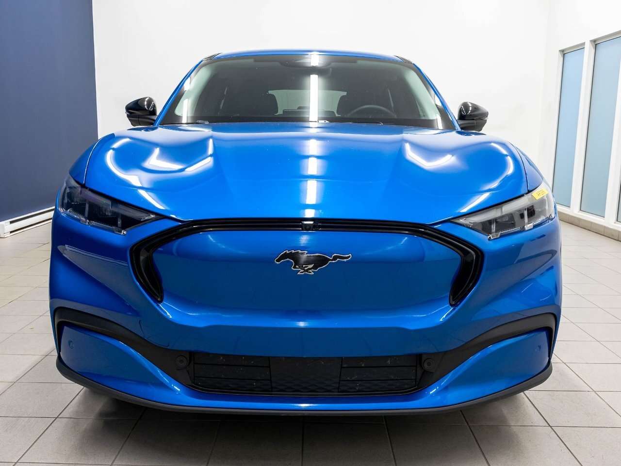 2025 Ford Mustang Mach-E PREMIER EAWD *NAV* REG ADAPT CARPLAY SIÈGES CHAUFF — снимка 1