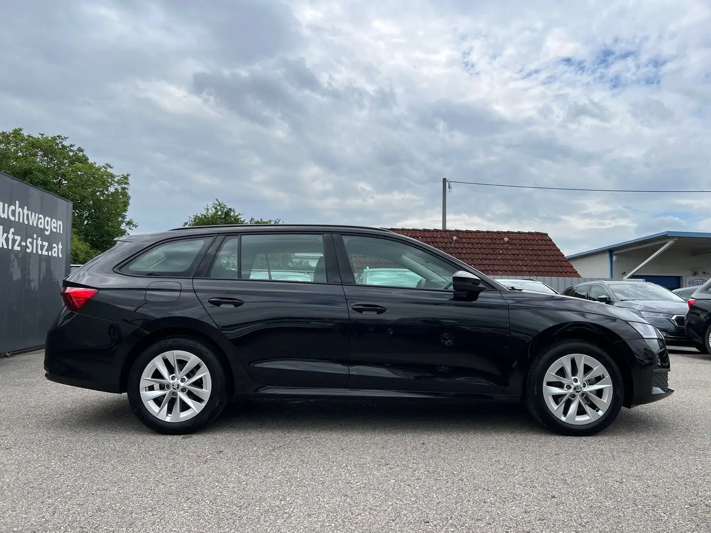 Skoda Octavia Kombi 1,5 TSI mHEV Essence DSG| AHK Schwarz - 2