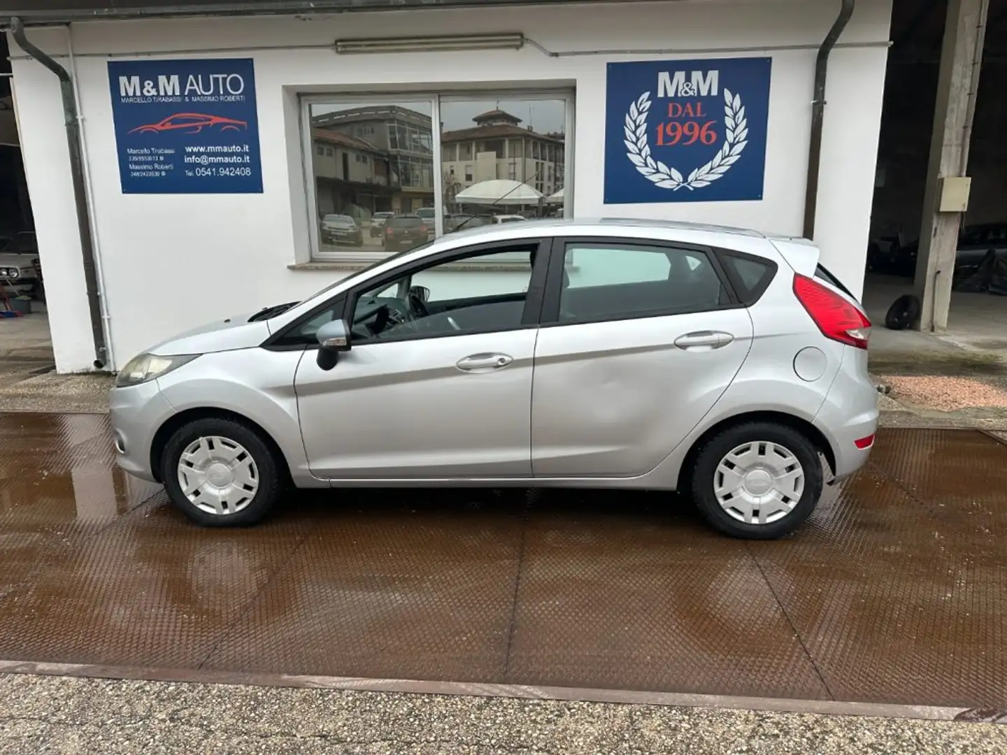 Ford Fiesta + 1.2 82CV 5 porte  GPL!!!!! Silber - 1