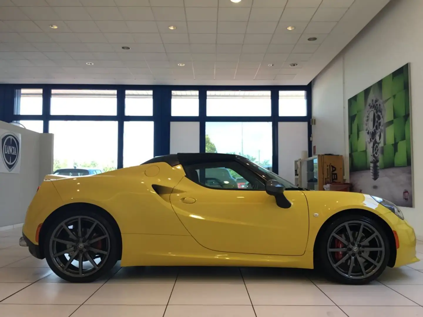 Alfa Romeo 4C 1.750 TBi Spider Gelb - 2