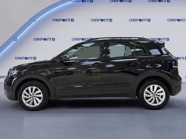 Volkswagen T-Cross view 3