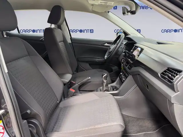 Volkswagen T-Cross view 16