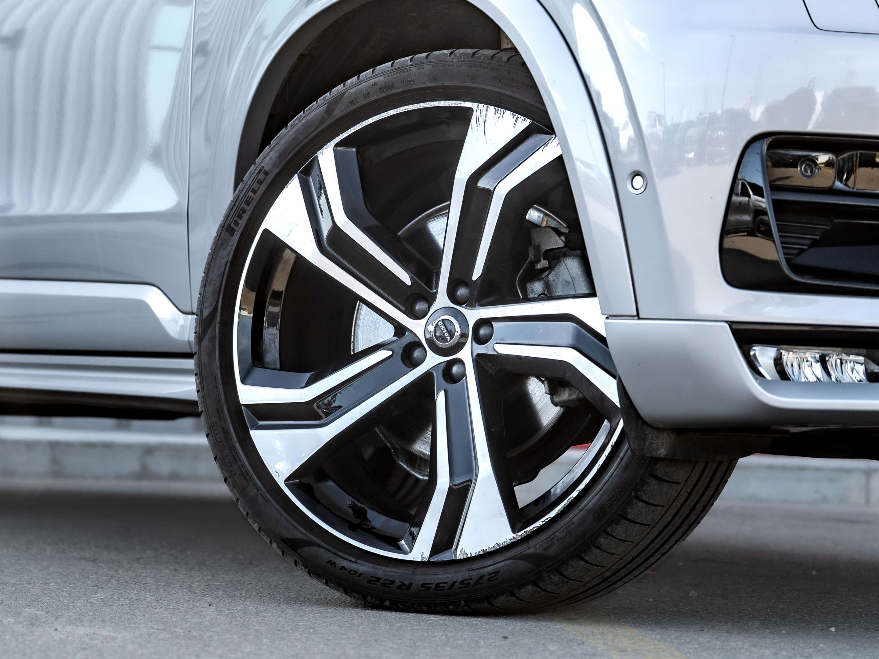 2023 Volvo XC90 Ultimate Dark Theme - 7 Seater | B&W | Loaded alt 4