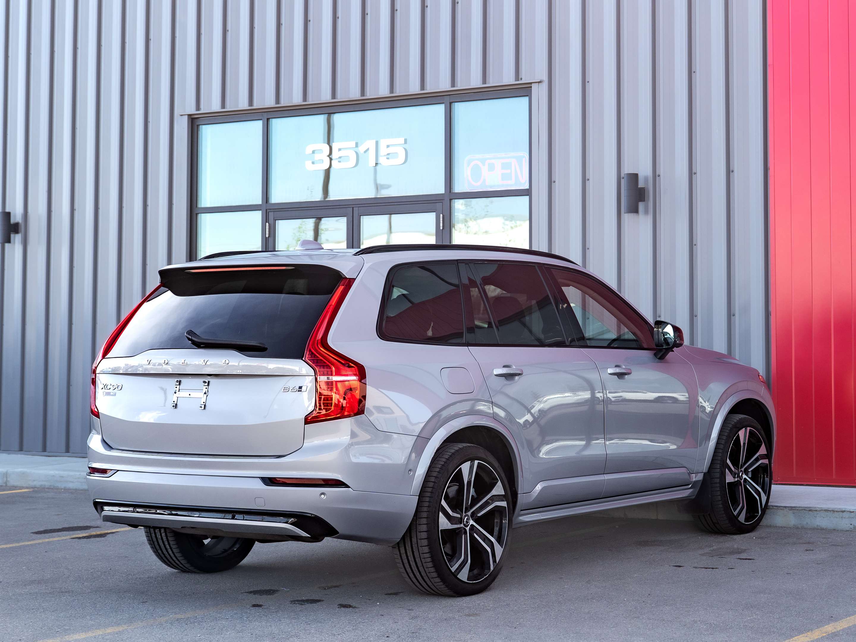2023 Volvo XC90 Ultimate Dark Theme - 7 Seater | B&W | Loaded thumb 6