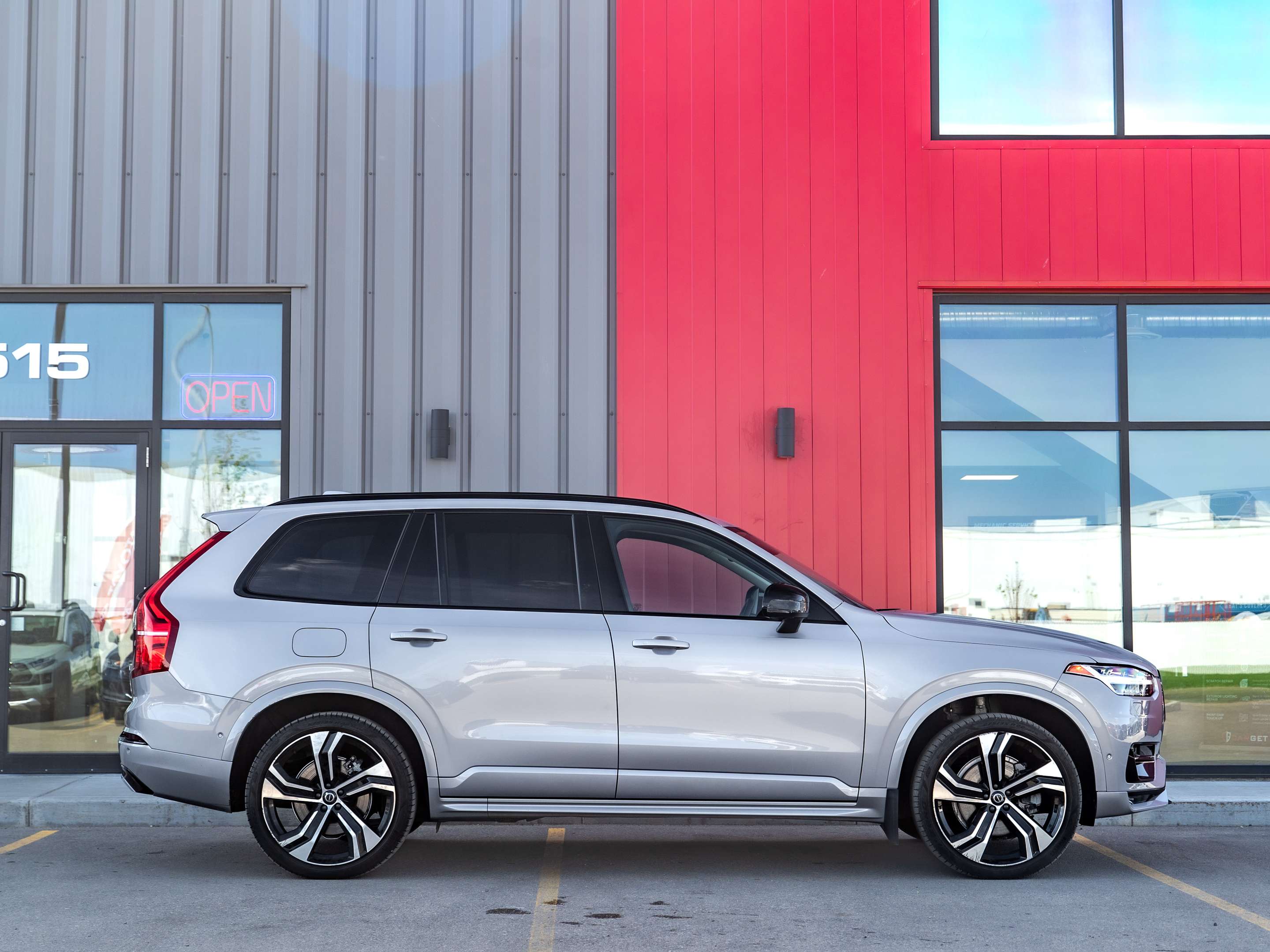 2023 Volvo XC90 Ultimate Dark Theme - 7 Seater | B&W | Loaded alt 5