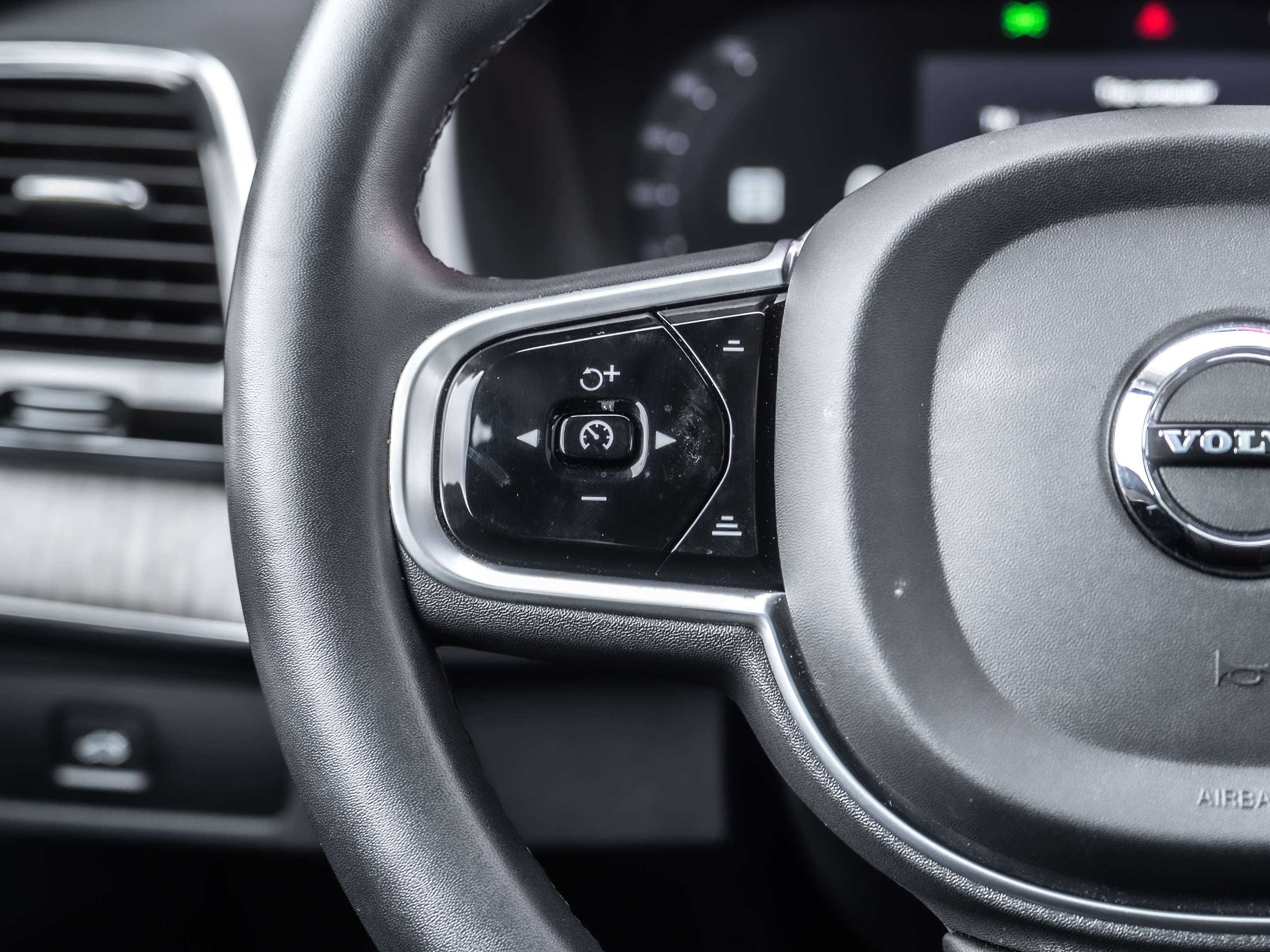 2023 Volvo XC90 Ultimate Dark Theme - 7 Seater | B&W | Loaded thumb 13