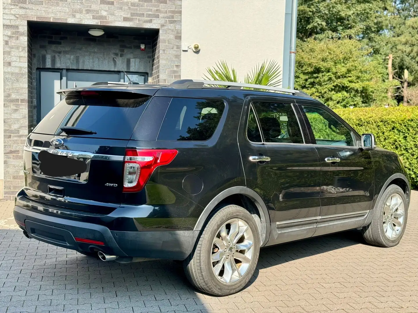 Ford Explorer Limited Edition 4x4 7Sitzer Panoramadach Schwarz - 2