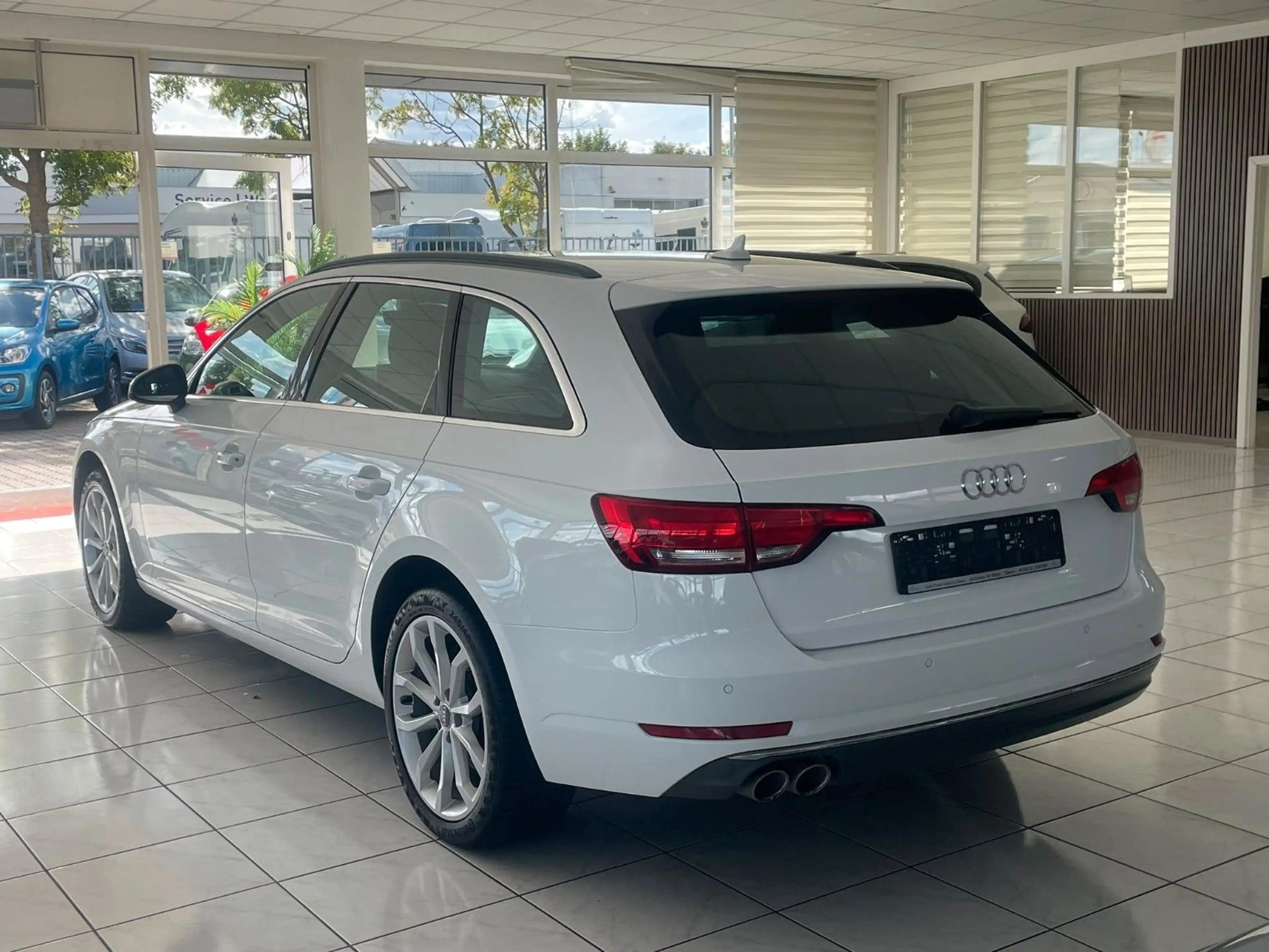Audi A4 Avant sport+KeylessGO+Scheckheft+Nav+Tempomat — photo 4