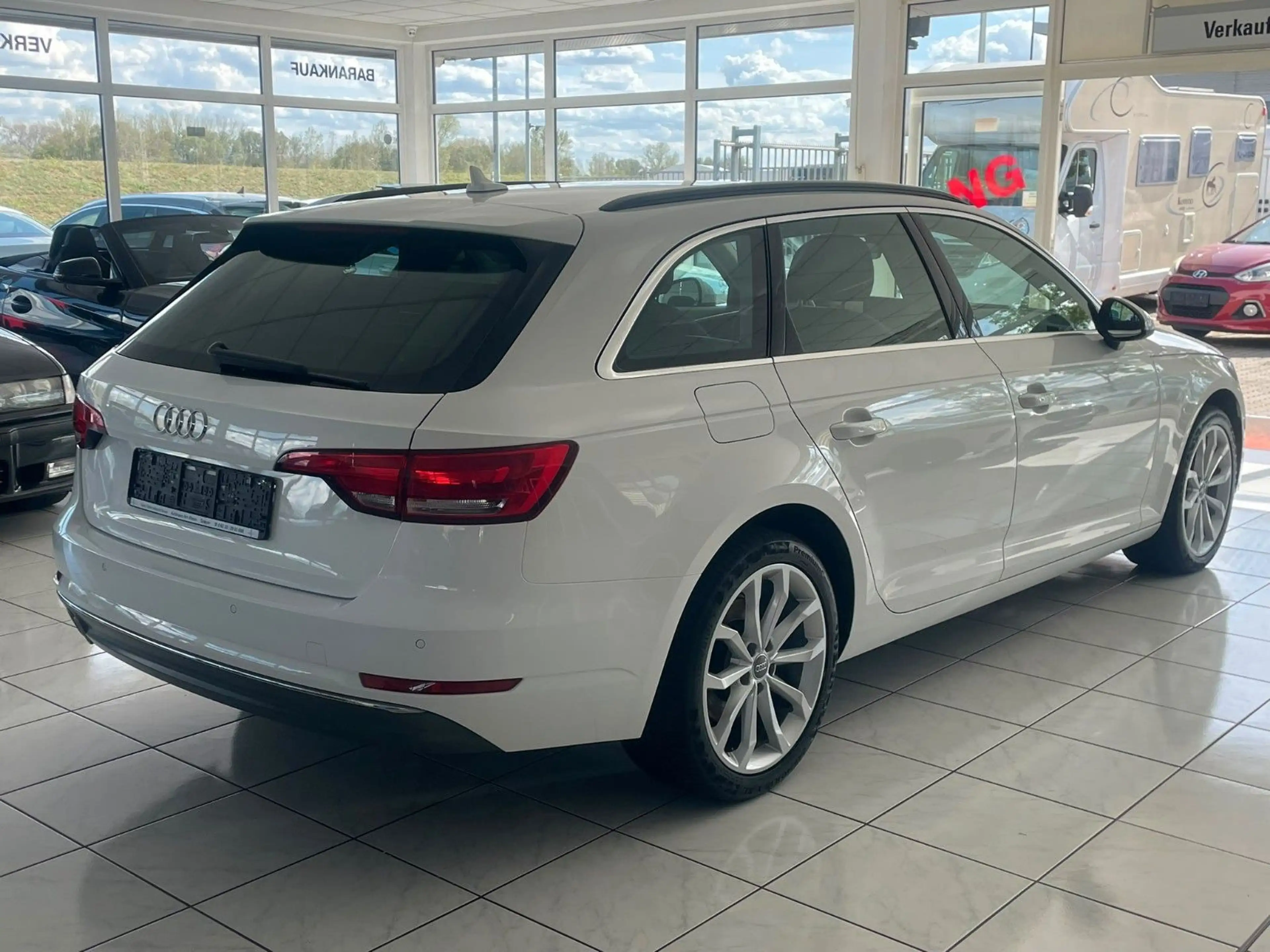 Audi A4 Avant sport+KeylessGO+Scheckheft+Nav+Tempomat — photo 3