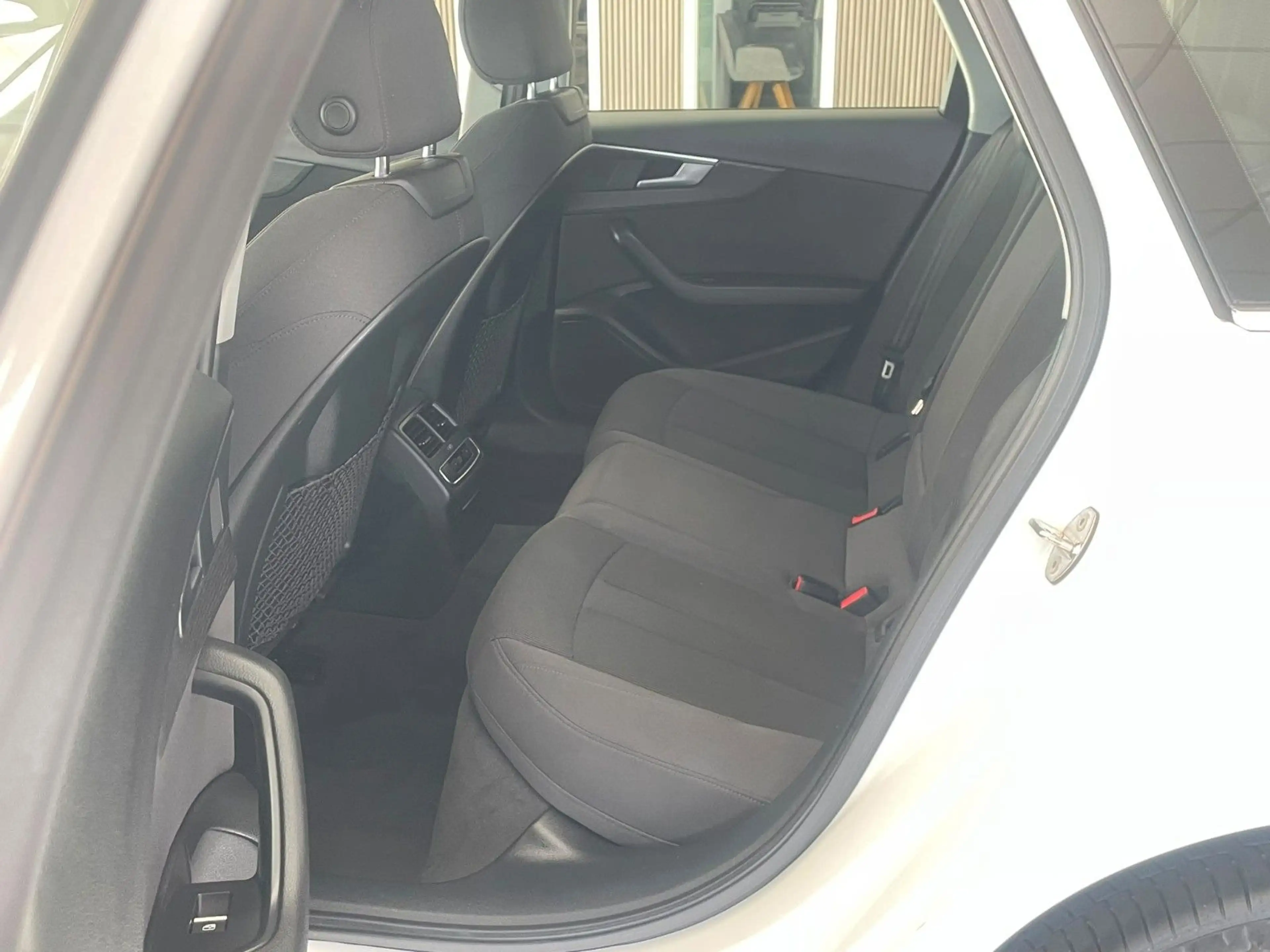 Audi A4 Avant sport+KeylessGO+Scheckheft+Nav+Tempomat — photo 14