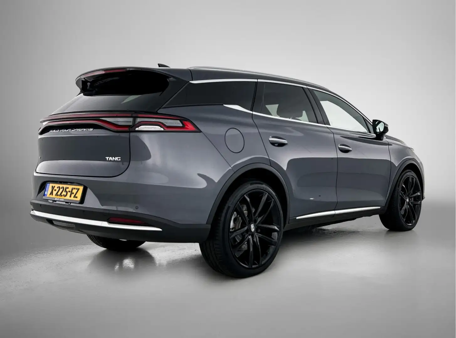 BYD Tang AWD Executive 86 kWh | Origineel NL! | BTW Verreke Grijs - 2