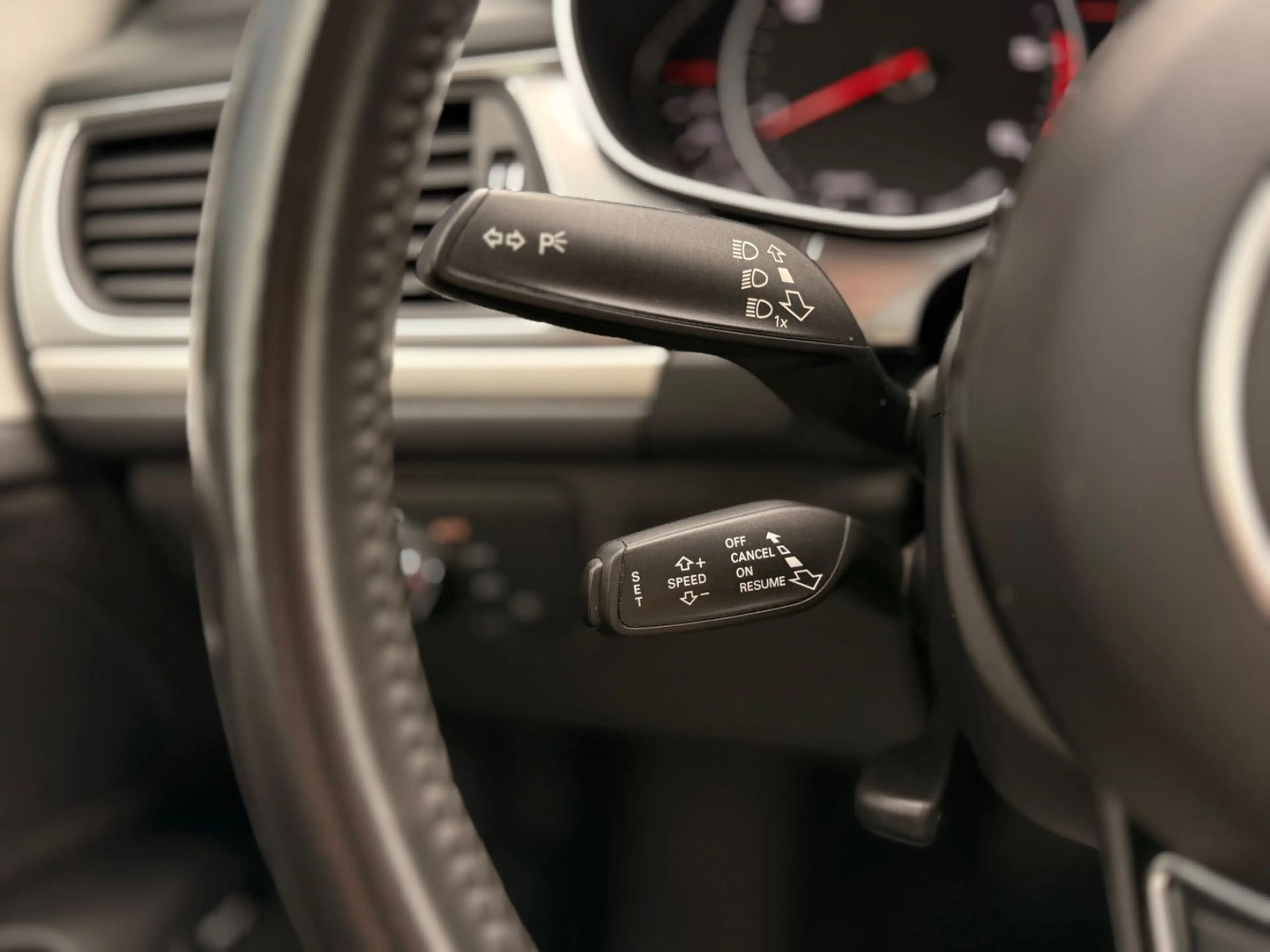 Audi A6 Avant 2.0 TDI S tronic S Line LED 2. Hand — photo 14