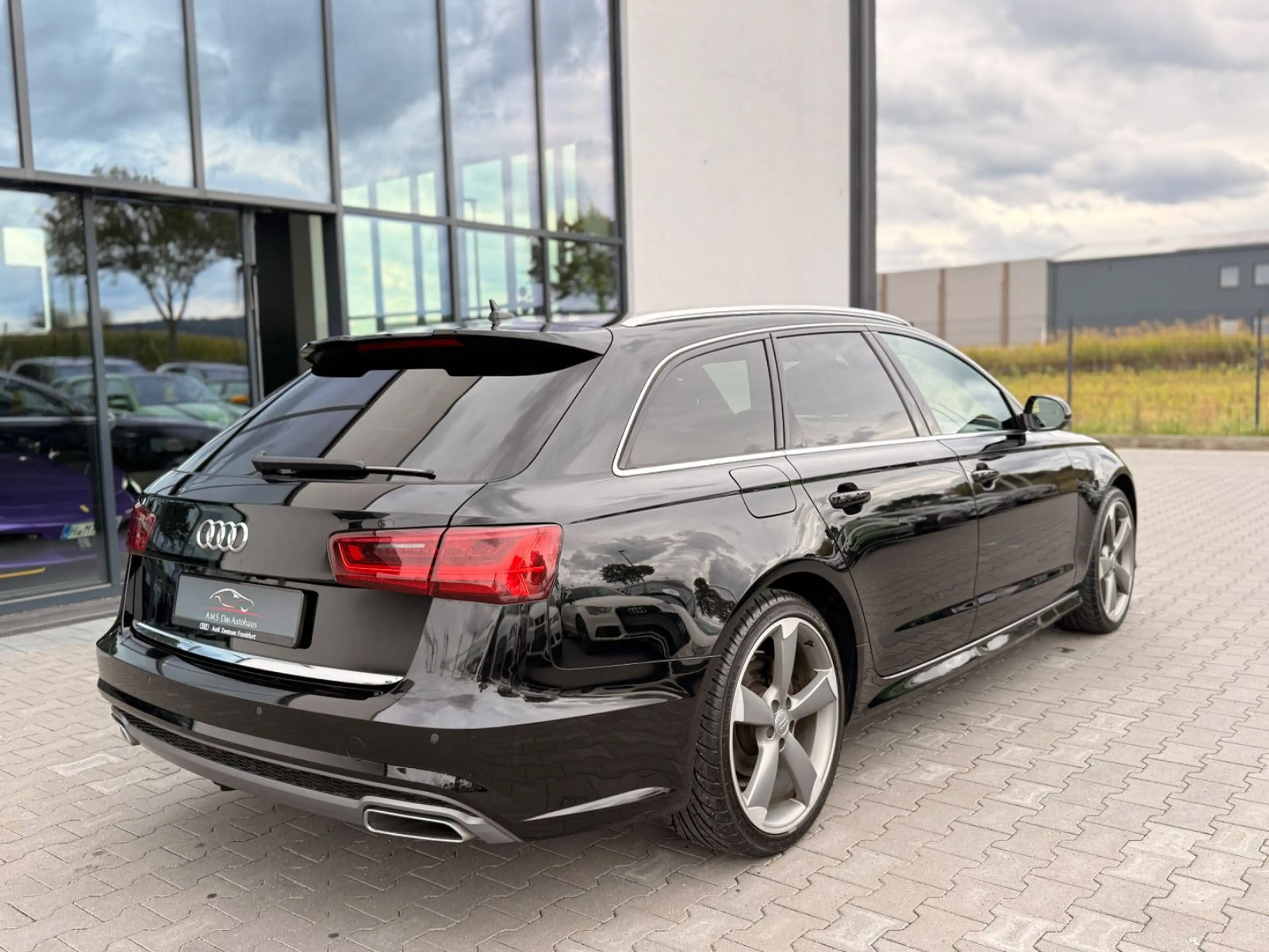 Audi A6 Avant 2.0 TDI S tronic S Line LED 2. Hand — photo 3