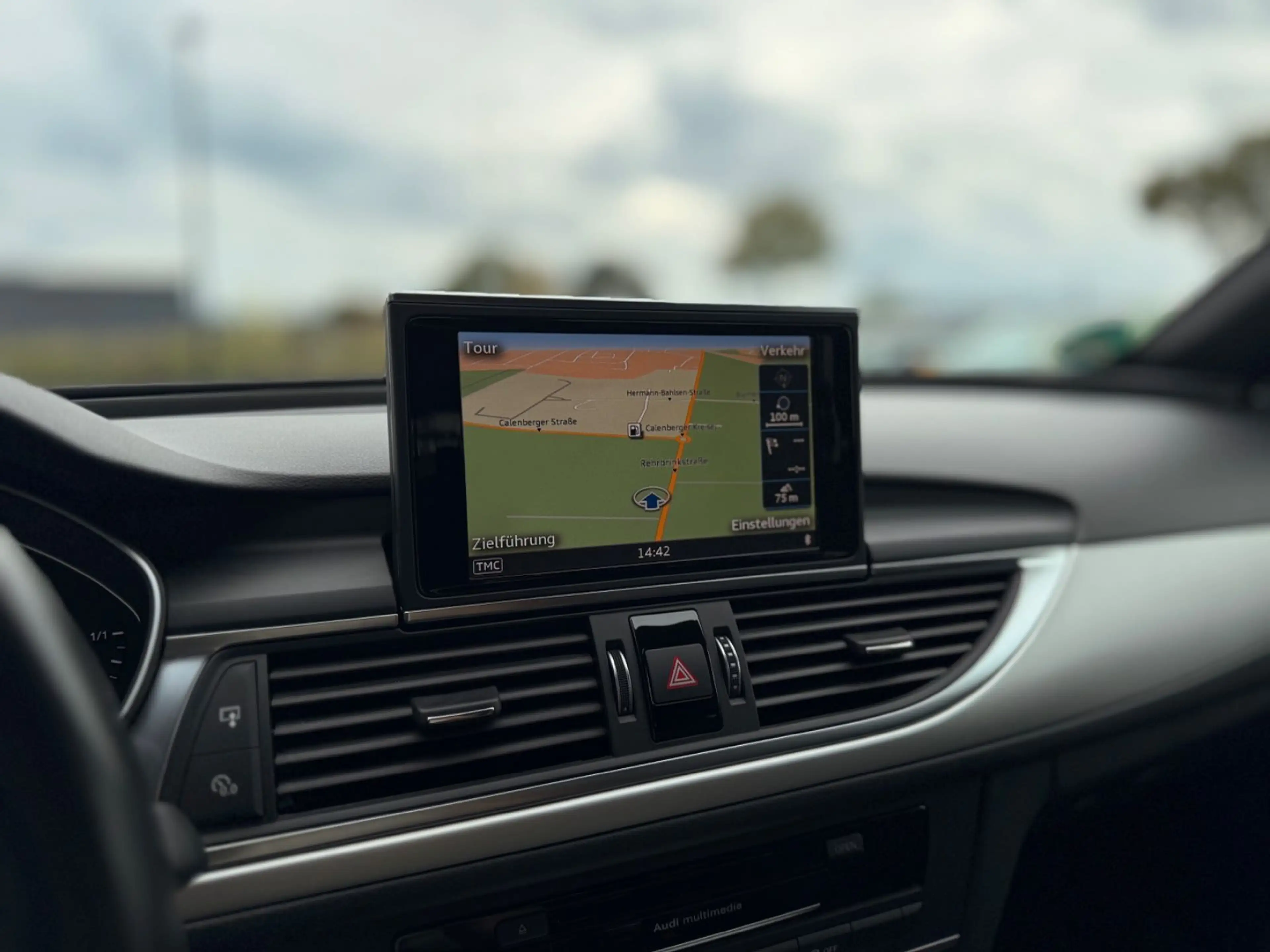 Audi A6 Avant 2.0 TDI S tronic S Line LED 2. Hand — photo 11