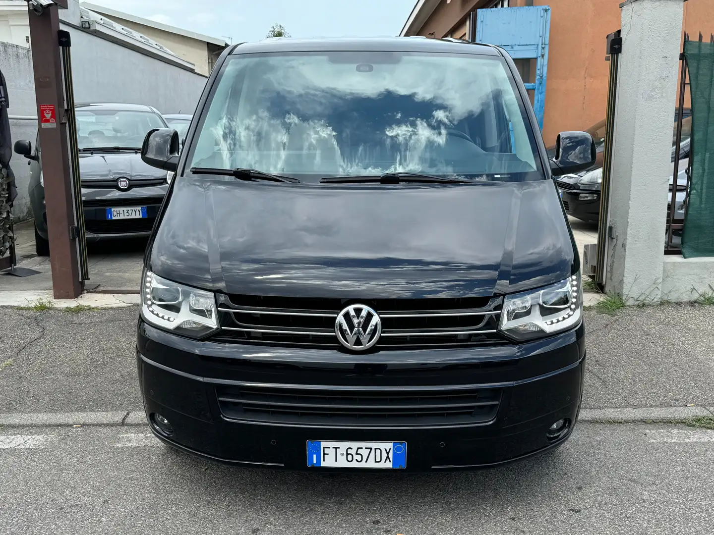 Volkswagen T5 Caravelle 2.0 TDI*7 POSTI*AUTOMATICO*PELLE*GANCIO*XENO* Negru - 2
