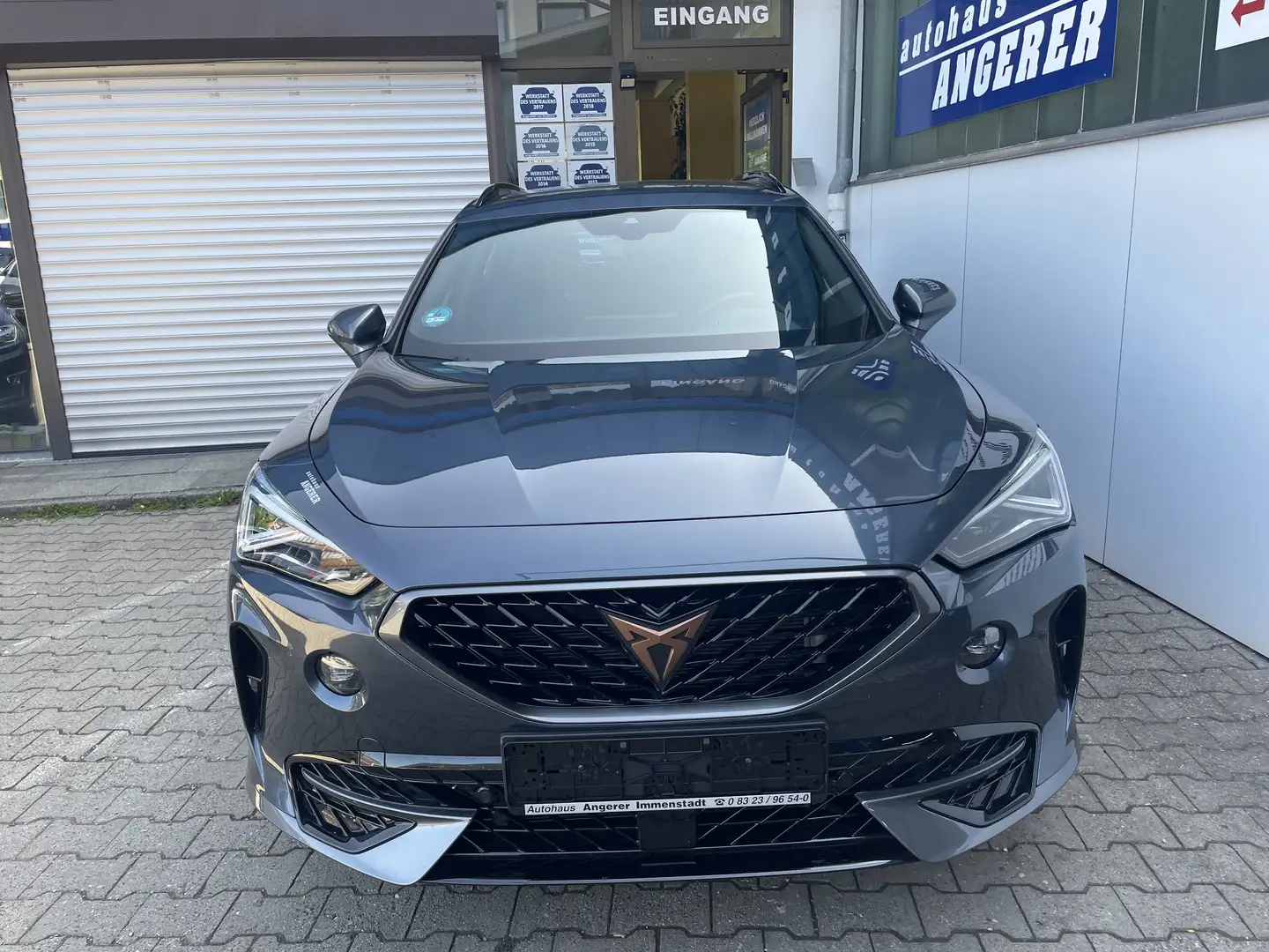 CUPRA Formentor 2.0 TSI DSG , 4Drive Leder, AHK, KeyLess, Navi,LED Grau - 2