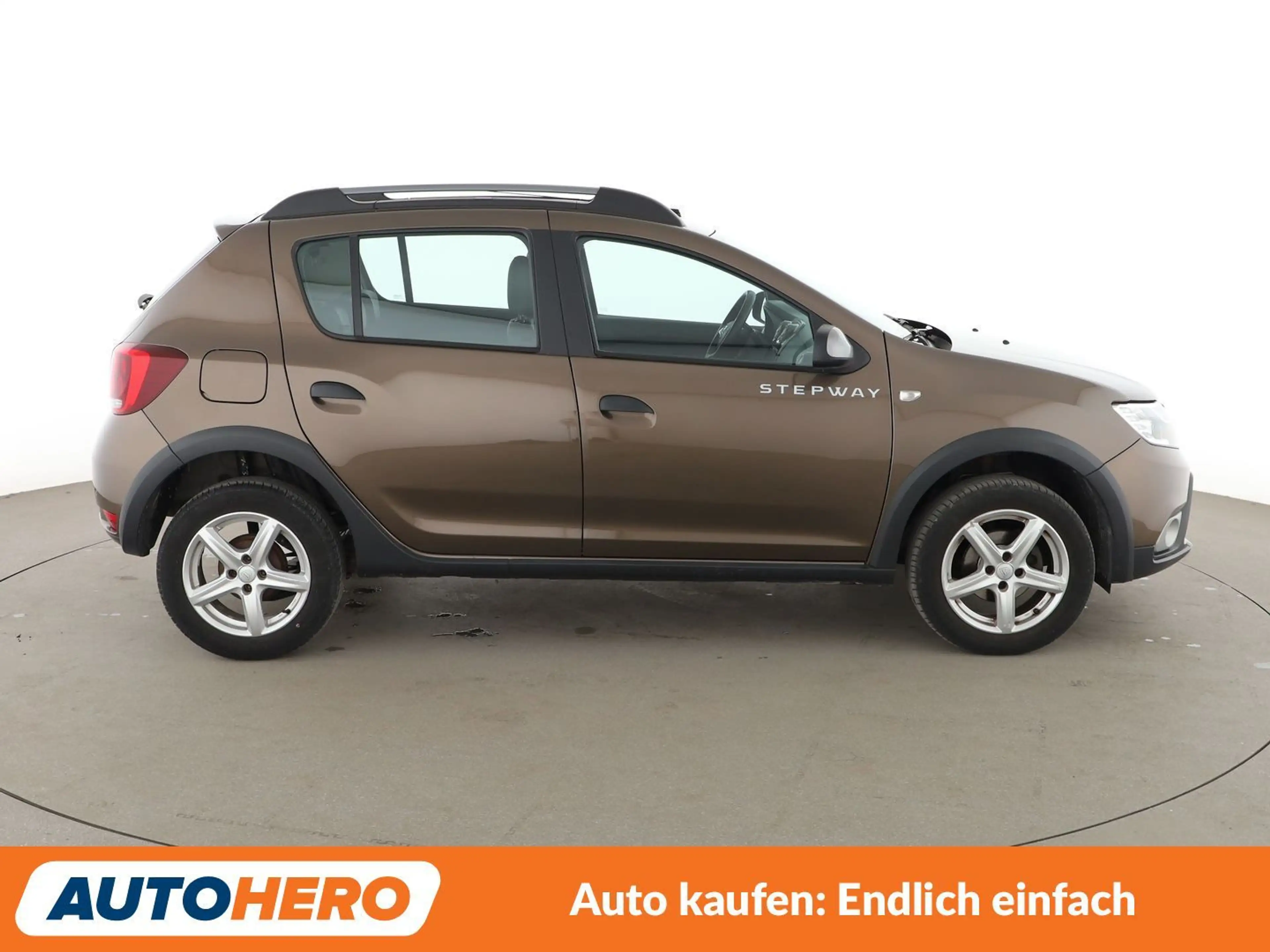 Dacia Sandero 0.9 TCe Stepway Celebration *NAVI*TEMPO*PDC* — photo 7