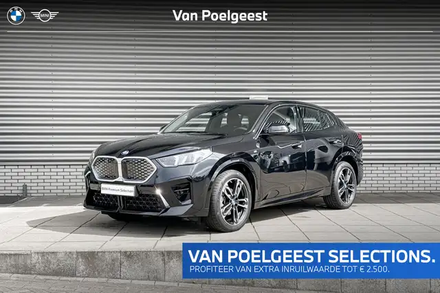 BMW iX2 eDrive20 67 kWh / Selections