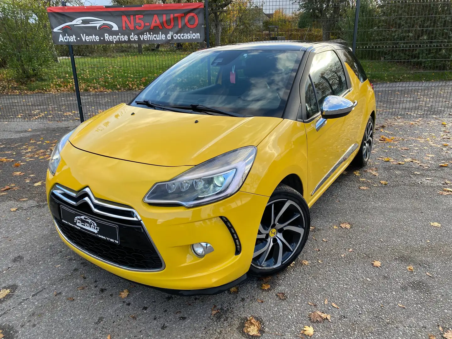 Citroen DS3 DS3 1.6 BlueHDi Sport Chic S Geel - 1